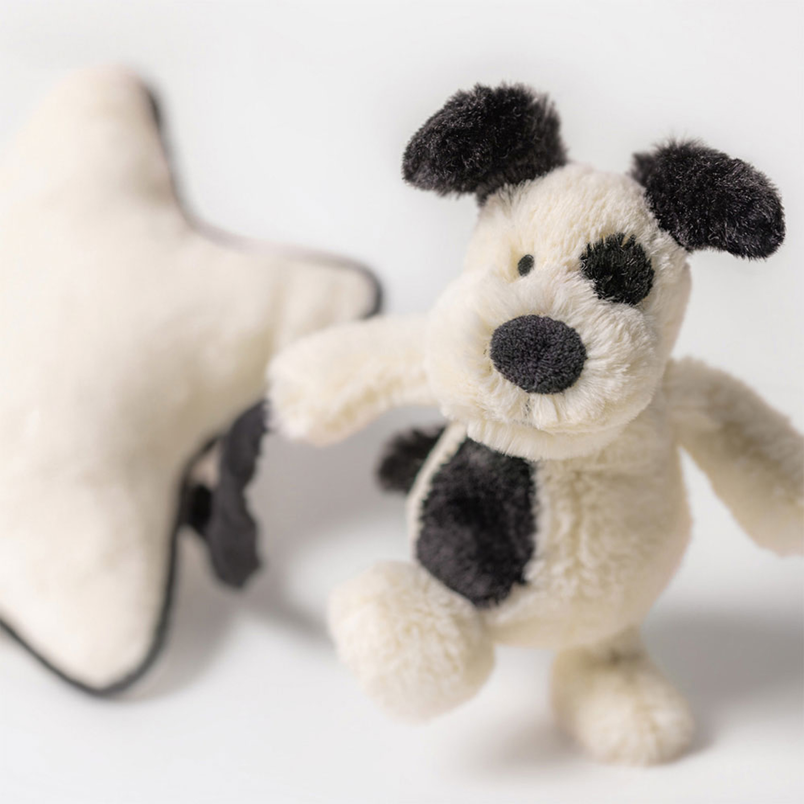 Alternative view of Bashful Black & Cream Puppy Musical Pull